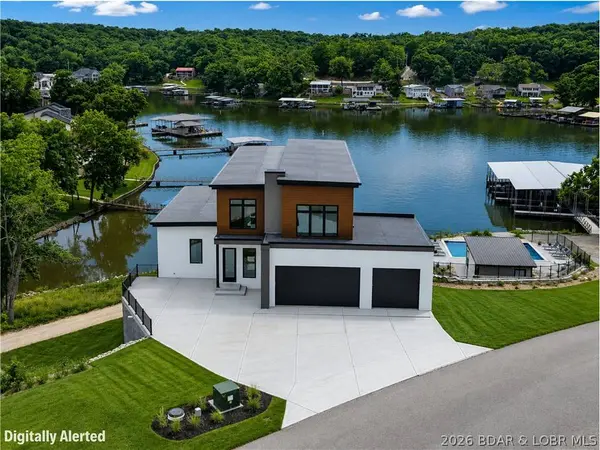 6 Forest Lake CIR, Lake Ozark, MO 65049