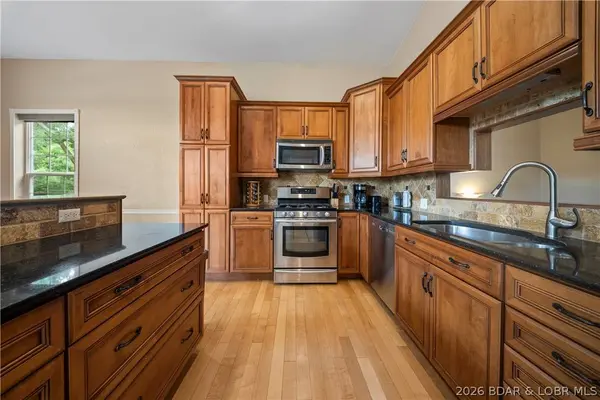 2247 Breezy Acres, Osage Beach, MO 65065