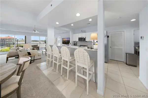 372 W Palisades DR #4A, Lake Ozark, MO 65049