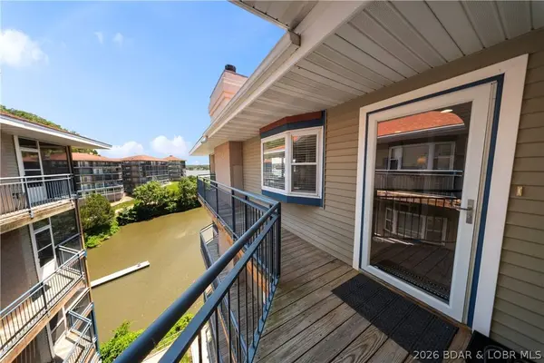 372 W Palisades DR #4A, Lake Ozark, MO 65049