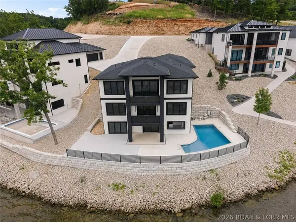 439 Redbud LN, Lake Ozark, MO 65049