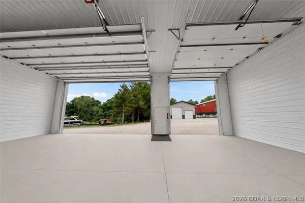 10 Conn LN, Kaiser, MO 65047
