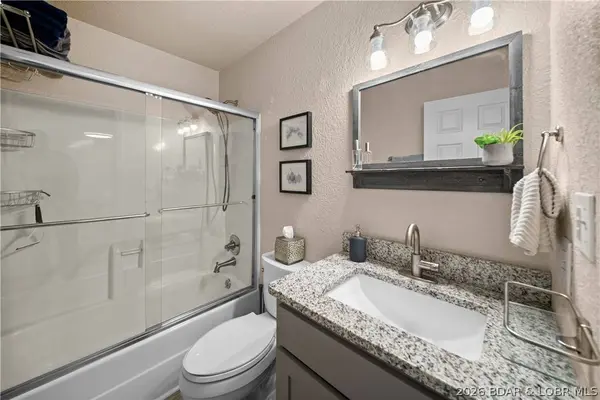 1130 Rachel RD #206, Osage Beach, MO 65065