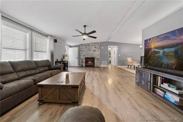 4571 Deer Run DR, Osage Beach, MO 65065