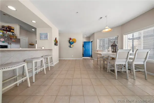 151 Upper Monarch Cove DR #2A, Lake Ozark, MO 65049