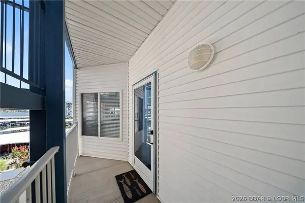 151 Upper Monarch Cove DR #2A, Lake Ozark, MO 65049