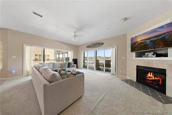 151 Upper Monarch Cove DR #2A, Lake Ozark, MO 65049