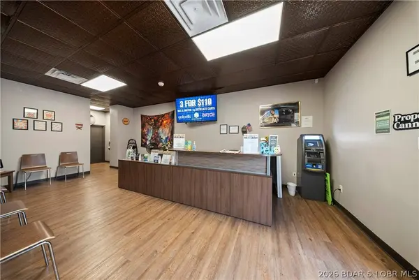1812 Bus US-54, Eldon, MO 65026