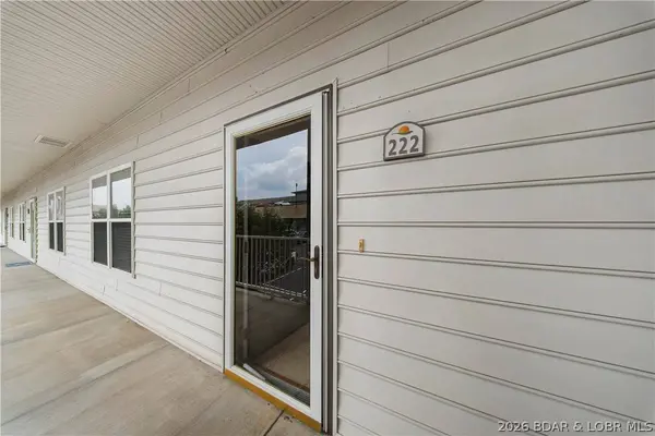 1200 Lands End Pkwy #222, Osage Beach, MO 65065