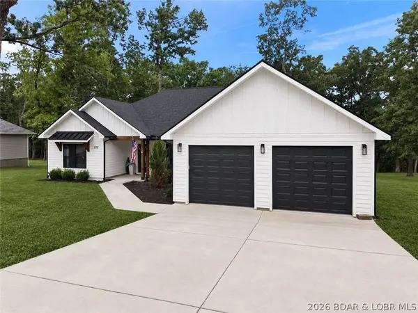 575 Grand Point BLVD, Sunrise Beach, MO 65079