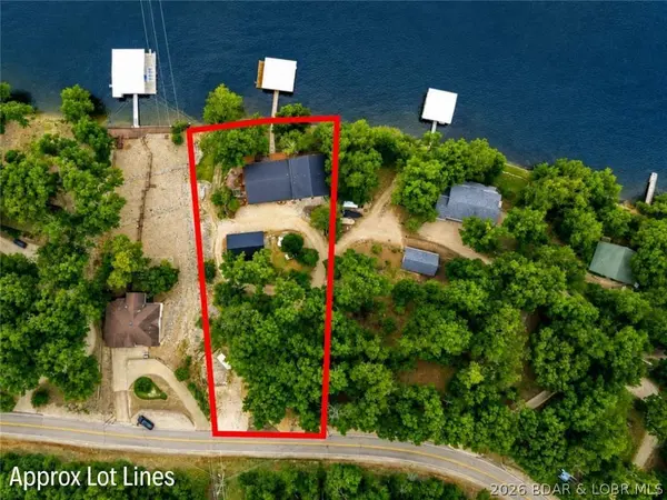 1117 Dogwood RD, Lake Ozark, MO 65049