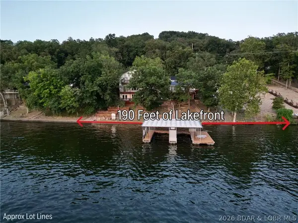 1117 Dogwood RD, Lake Ozark, MO 65049