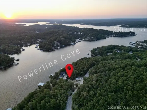 1117 Dogwood RD, Lake Ozark, MO 65049