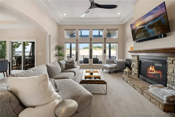 47 Haven DR, Sunrise Beach, MO 65079