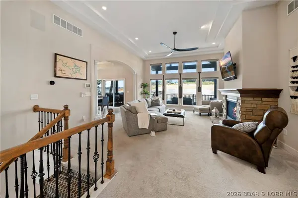 47 Haven DR, Sunrise Beach, MO 65079
