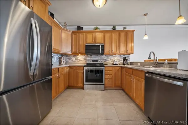 1225 Lands End Pkwy #736, Osage Beach, MO 65065