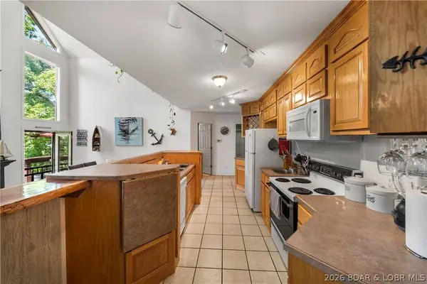 960 Spring Cove RD, Sunrise Beach, MO 65079