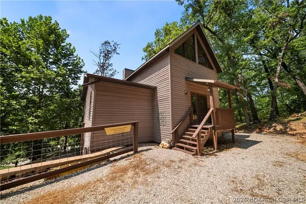 960 Spring Cove RD, Sunrise Beach, MO 65079