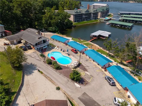 91 Breeze DR, Camdenton, MO 65020