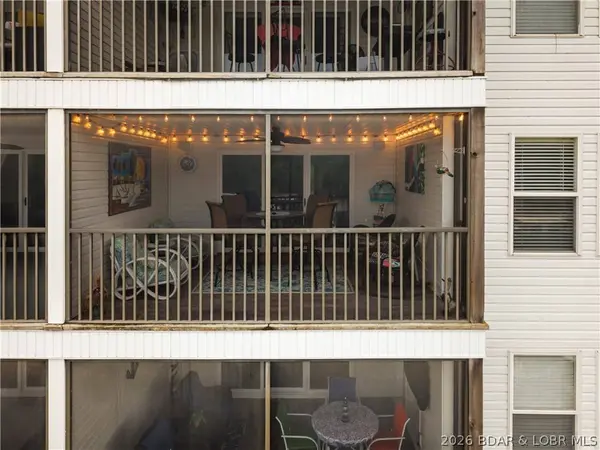 40 Lighthouse RD #301, Lake Ozark, MO 65049