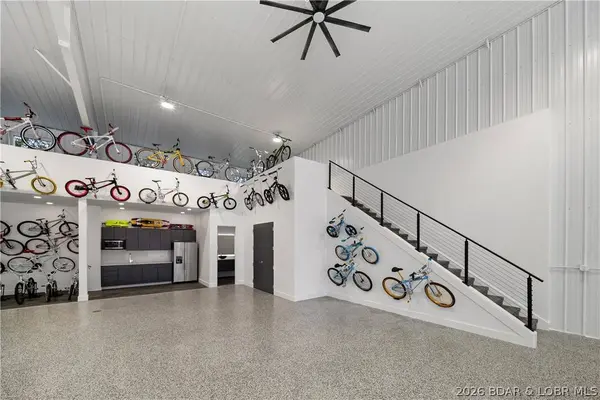255 Shawnee Bend RD #210-220, Sunrise Beach, MO 65079