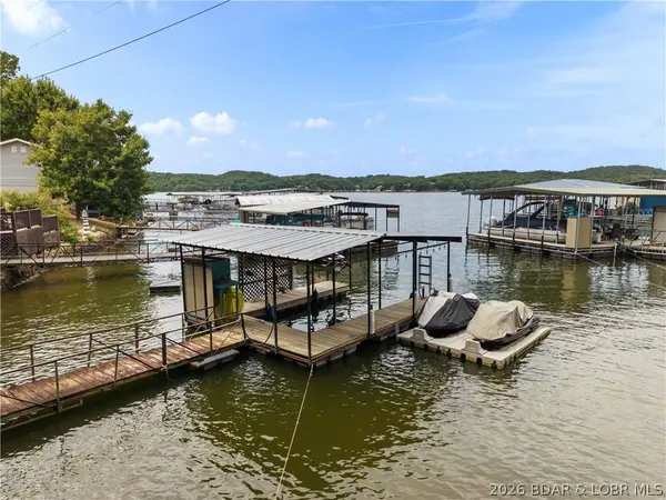 217 Lucky Strike DR, Sunrise Beach, MO 65079