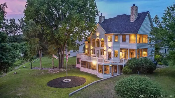 7 Lost Spike CT, Camdenton, MO 65020