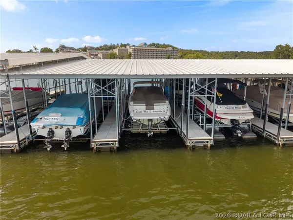6570 Pelican DR #211, Osage Beach, MO 65065