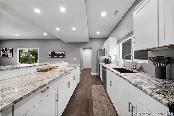 45 Honeysuckle RD, Lake Ozark, MO 65049