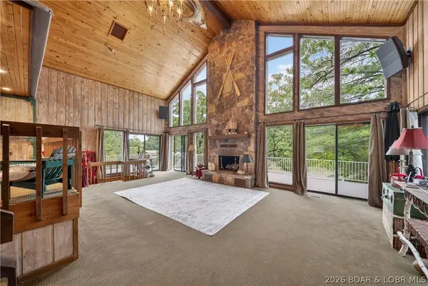 5704 Parkview CT, Osage Beach, MO 65065