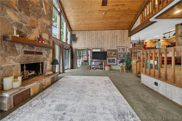 5704 Parkview CT, Osage Beach, MO 65065