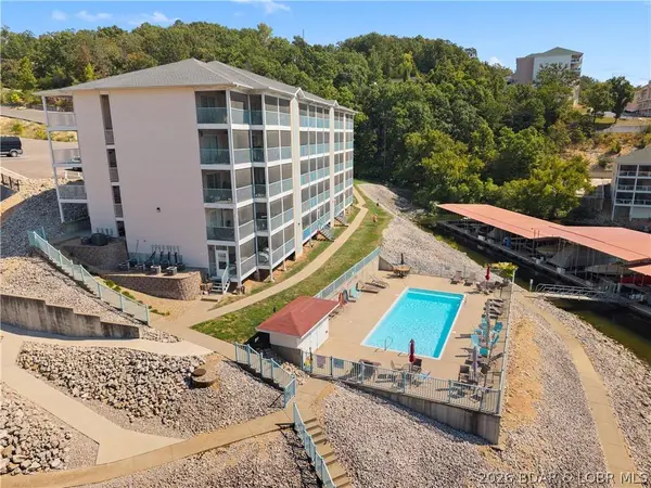 305 Highland Shores DR #3A, Lake Ozark, MO 65049