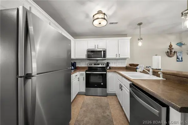 305 Highland Shores DR #3A, Lake Ozark, MO 65049