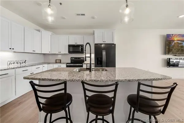 1035 Topsider LN #119, Osage Beach, MO 65065