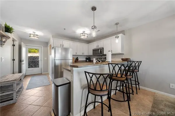 305 Highland Shores DR #3A, Lake Ozark, MO 65049