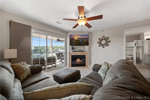 305 Highland Shores DR #3A, Lake Ozark, MO 65049