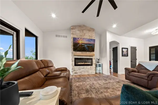 1605 Mockingbird LN, Osage Beach, MO 65065