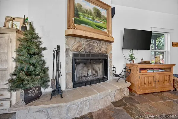 23 Cottage PARK E #21, Camdenton, MO 65020