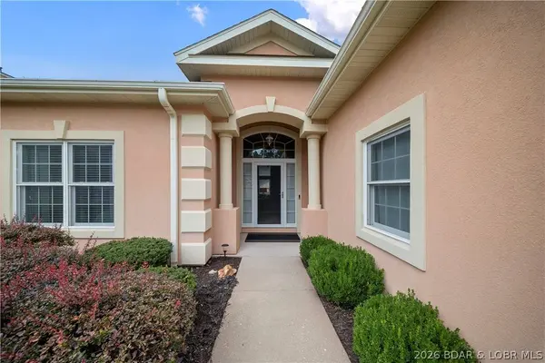 67 Via Da Contro DR, Sunrise Beach, MO 65079