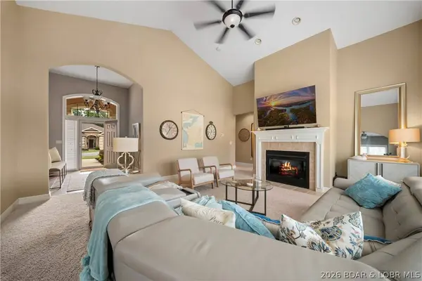 67 Via Da Contro DR, Sunrise Beach, MO 65079