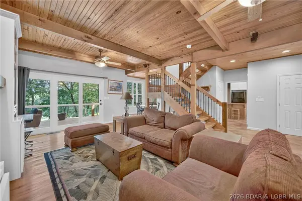 315 Country Ridge DR, Camdenton, MO 65020