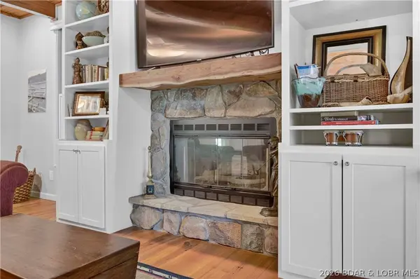 315 Country Ridge DR, Camdenton, MO 65020