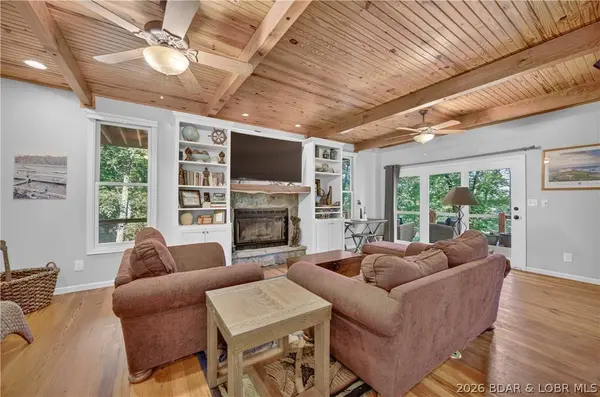 315 Country Ridge DR, Camdenton, MO 65020