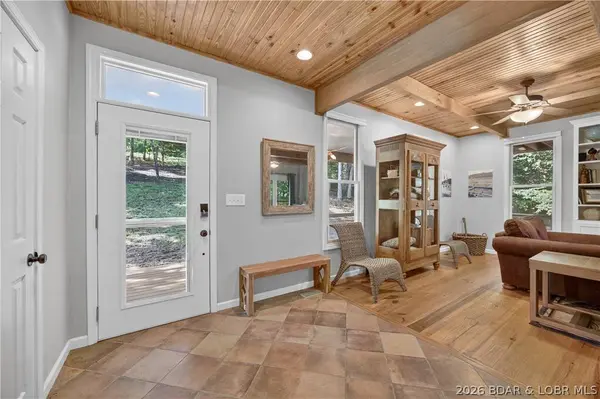 315 Country Ridge DR, Camdenton, MO 65020