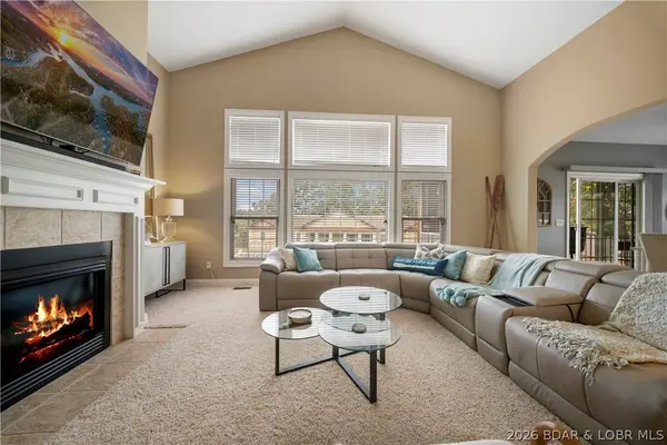 67 Via Da Contro DR, Sunrise Beach, MO 65079