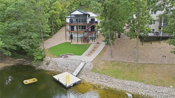 1169 Beacon Pointe CIR, Lake Ozark, MO 65049
