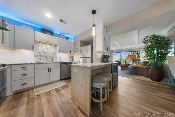 113 Water's Edge CT #3B, Four Seasons, MO 65049