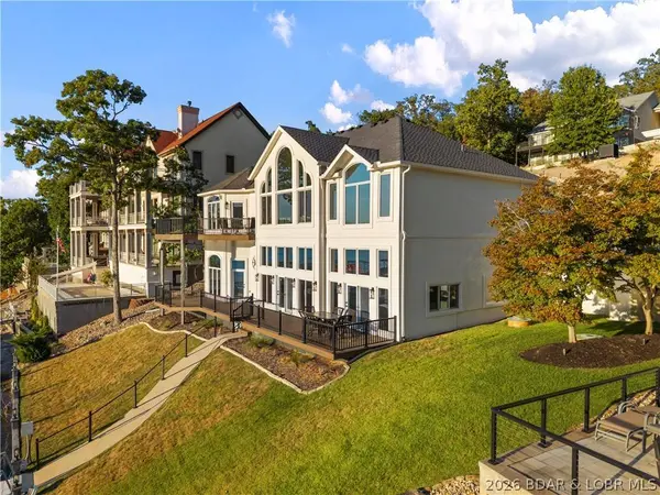 825 Grand View DR, Sunrise Beach, MO 65079