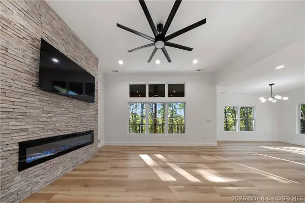 115 Glen Eagles CT, Sunrise Beach, MO 65079