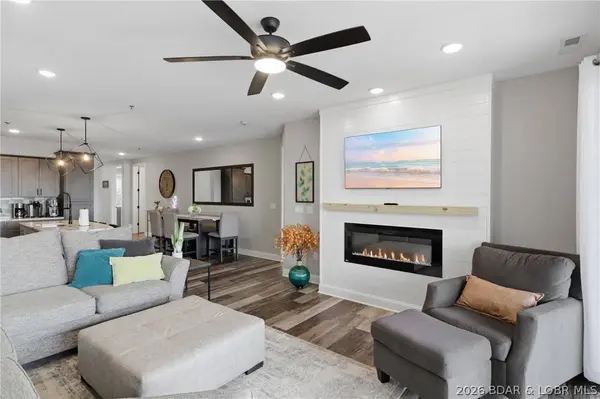 1065 Topsider LN #404
